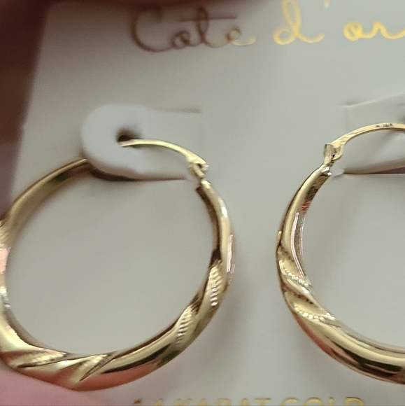 14K Gold Stamped 14K1 inch diameter - about the size of a quarter 2mm hollow - Picture 2 of 11